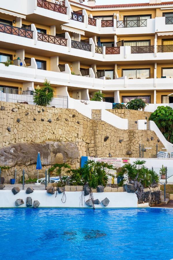 Forest Flat - Big Heated Pool, Terrace, Tv Channels, Golf Courses